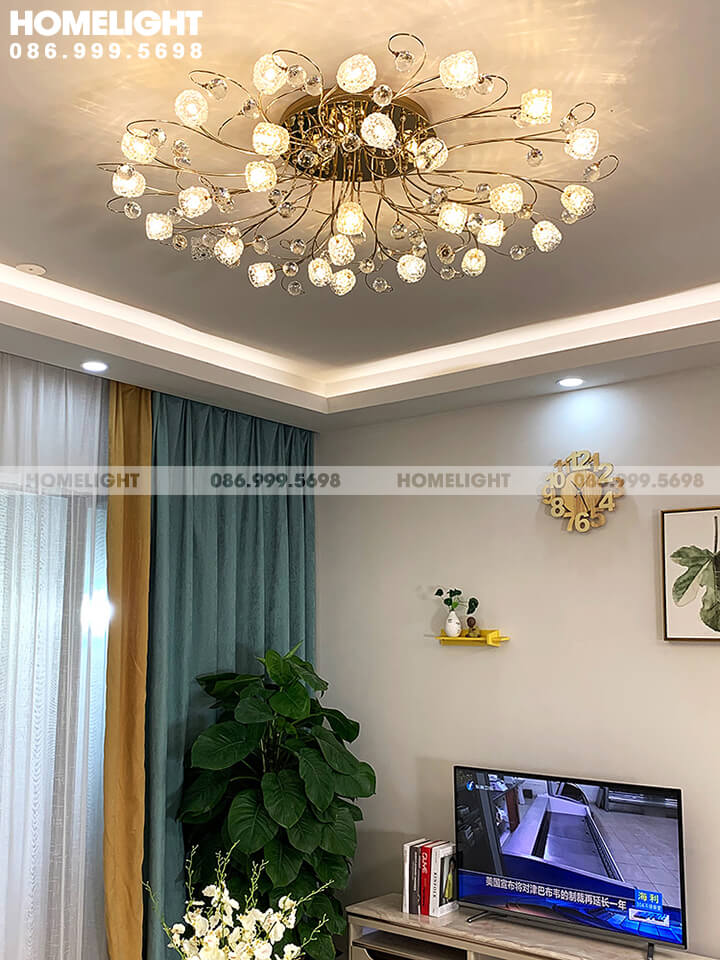 Đèn chùm pha lê cao cấp trang trí cho phòng khách tại Hà Nội - LUX003