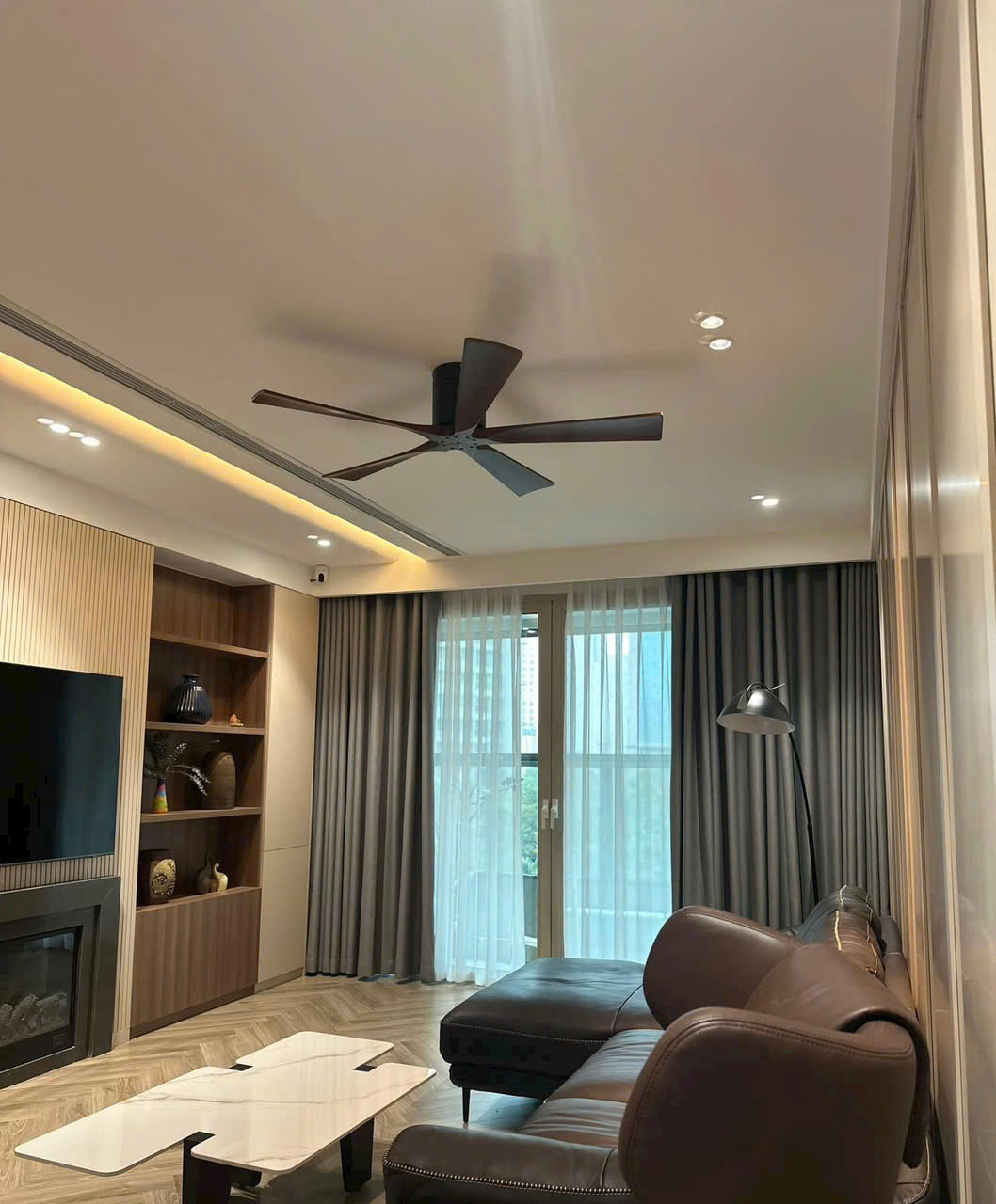 Quạt trần đèn HL Fan590