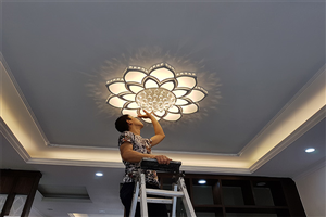 Quy trình lắp đặt một bộ đèn chùm pha lê an toàn